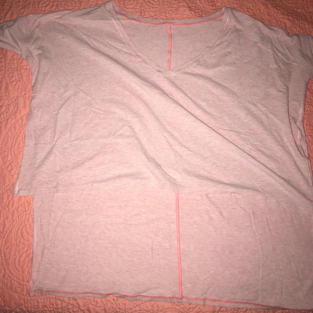 Lululemon high low t-shirt